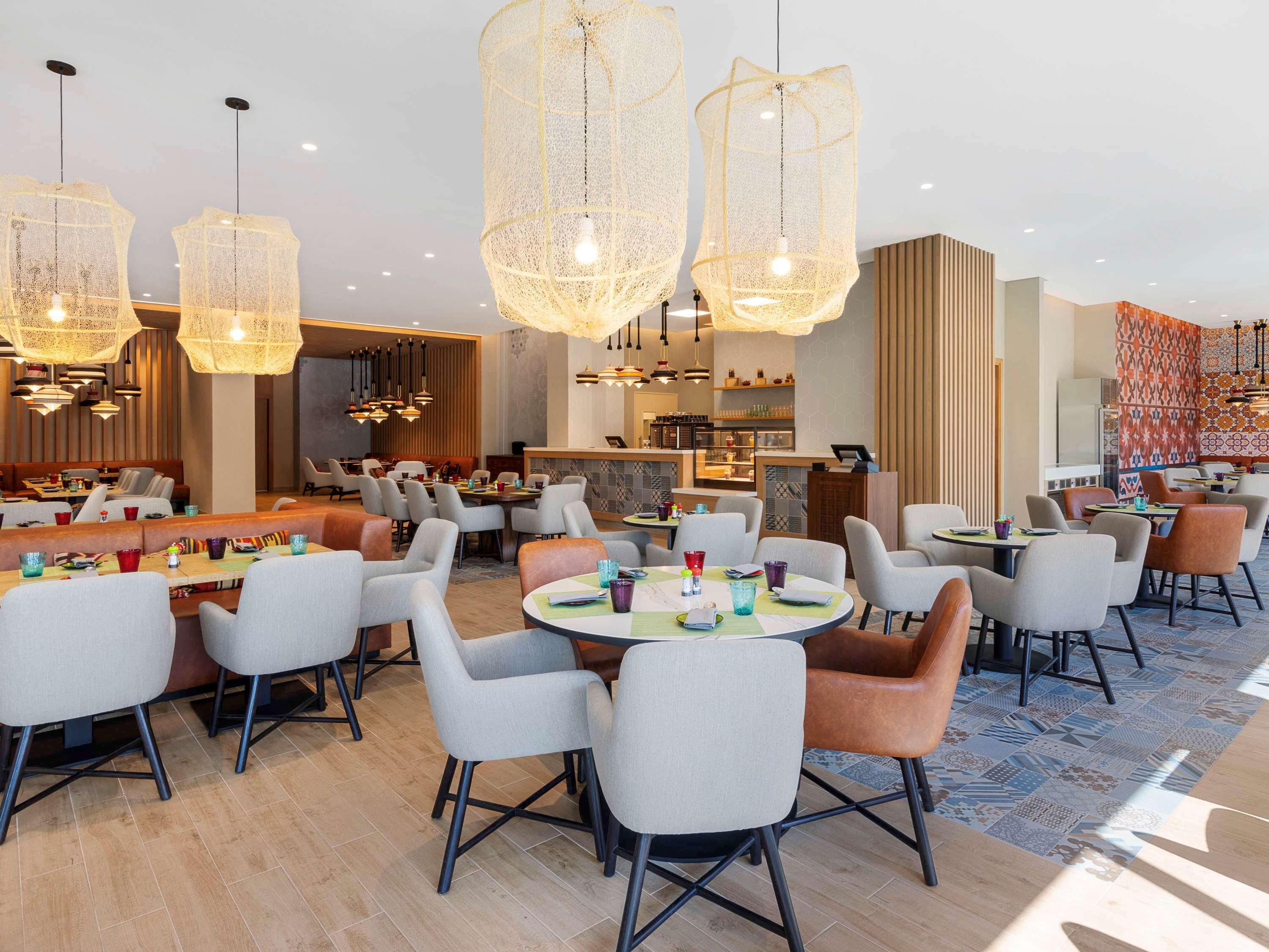Apart-hotel Adagio Deira Dubai